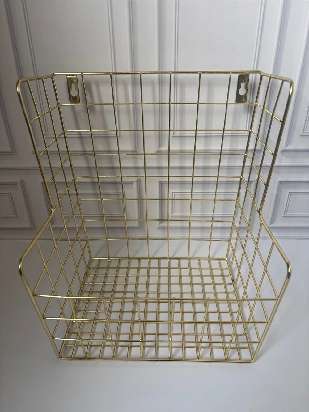 Gold Metal Wire Wall Storage Basket